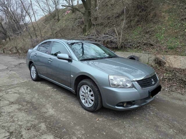 Серый Мицубиси Галант, объемом двигателя 2.4 л и пробегом 182 тыс. км за 6100 $, фото 1 на Automoto.ua