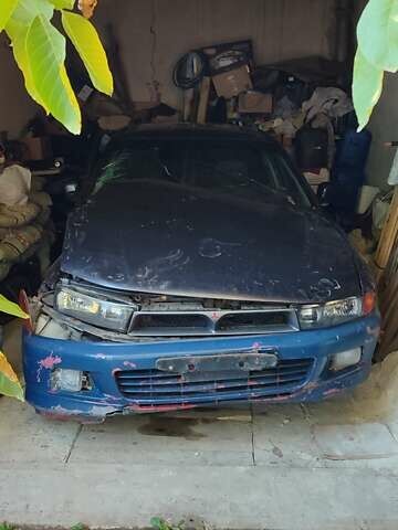 Серый Мицубиси Галант, объемом двигателя 2.5 л и пробегом 350 тыс. км за 1200 $, фото 1 на Automoto.ua