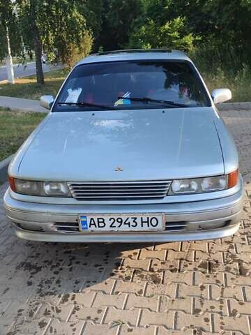 Серый Мицубиси Галант, объемом двигателя 2 л и пробегом 356 тыс. км за 2000 $, фото 1 на Automoto.ua