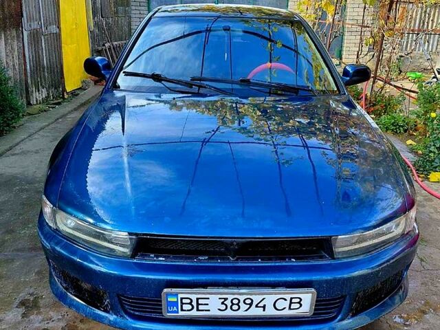 Синий Мицубиси Галант, объемом двигателя 2.5 л и пробегом 350 тыс. км за 2500 $, фото 1 на Automoto.ua