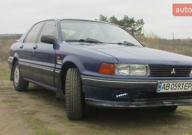 Синий Мицубиси Галант, объемом двигателя 2 л и пробегом 310 тыс. км за 1500 $, фото 1 на Automoto.ua