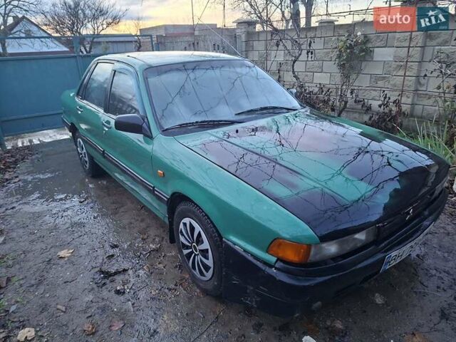 Зеленый Мицубиси Галант, объемом двигателя 1.8 л и пробегом 378 тыс. км за 950 $, фото 1 на Automoto.ua