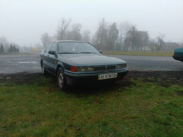 Зеленый Мицубиси Галант, объемом двигателя 0 л и пробегом 580 тыс. км за 942 $, фото 1 на Automoto.ua