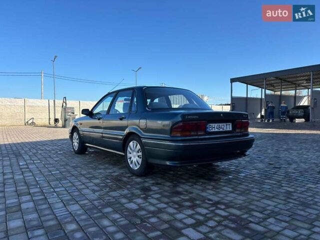 Зеленый Мицубиси Галант, объемом двигателя 1.8 л и пробегом 352 тыс. км за 1900 $, фото 1 на Automoto.ua