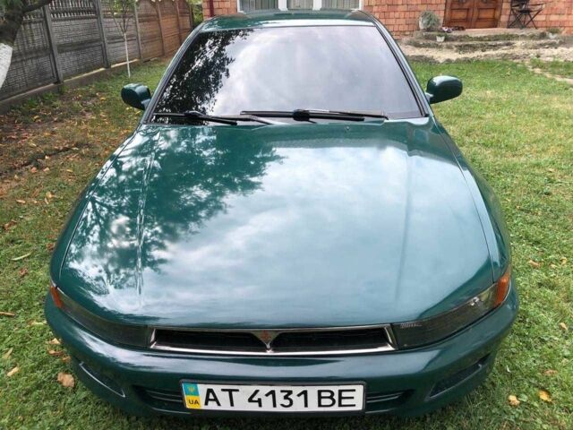 Зеленый Мицубиси Галант, объемом двигателя 2 л и пробегом 350 тыс. км за 2300 $, фото 1 на Automoto.ua