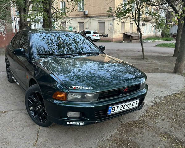 Зелений Міцубісі Галант, об'ємом двигуна 2 л та пробігом 350 тис. км за 3799 $, фото 1 на Automoto.ua