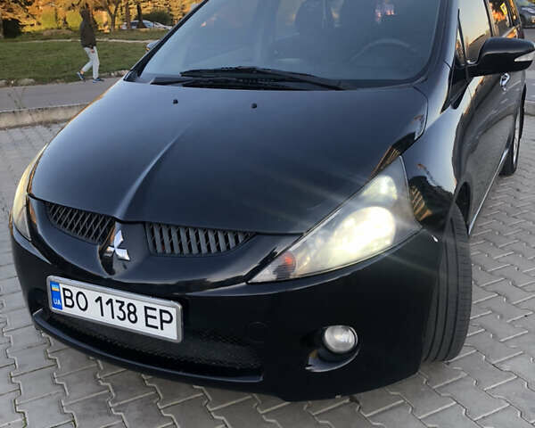 Чорний Міцубісі Грандіс, об'ємом двигуна 2.38 л та пробігом 270 тис. км за 6200 $, фото 1 на Automoto.ua