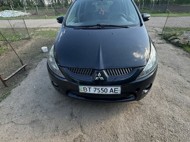 Чорний Міцубісі Грандіс, об'ємом двигуна 2.4 л та пробігом 400 тис. км за 3500 $, фото 1 на Automoto.ua