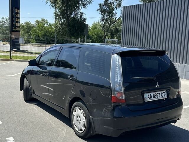 Чорний Міцубісі Грандіс, об'ємом двигуна 2.4 л та пробігом 245 тис. км за 5700 $, фото 1 на Automoto.ua