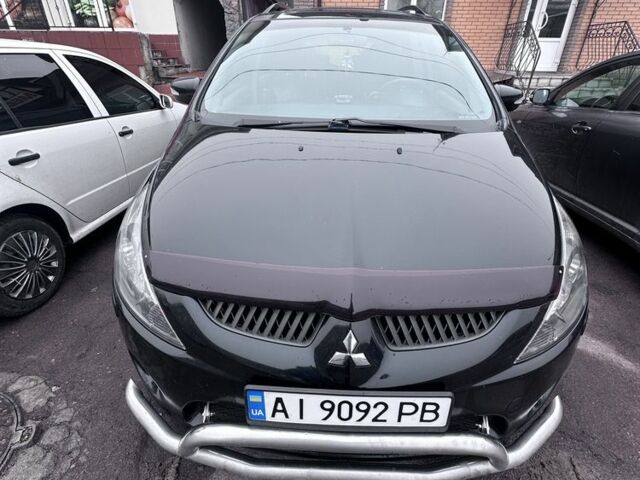 Черный Мицубиси Грандис, объемом двигателя 2.4 л и пробегом 407 тыс. км за 4000 $, фото 1 на Automoto.ua