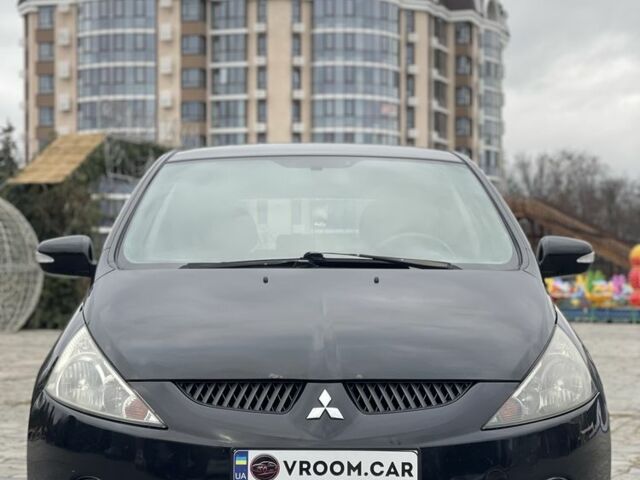 Чорний Міцубісі Грандіс, об'ємом двигуна 2 л та пробігом 340 тис. км за 2699 $, фото 1 на Automoto.ua