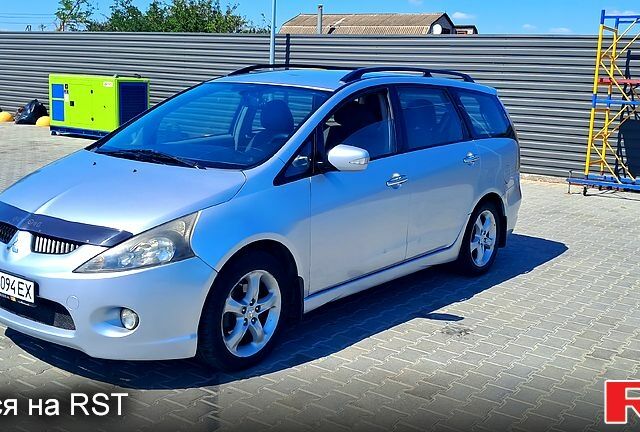 Мицубиси Грандис 2005 в Николаеве на Automoto.ua Красный Мицубиси Грандис, объемом двигателя 1.5 л и пробегом 300 тыс. км за 5300 $, фото 1 на Automoto.ua