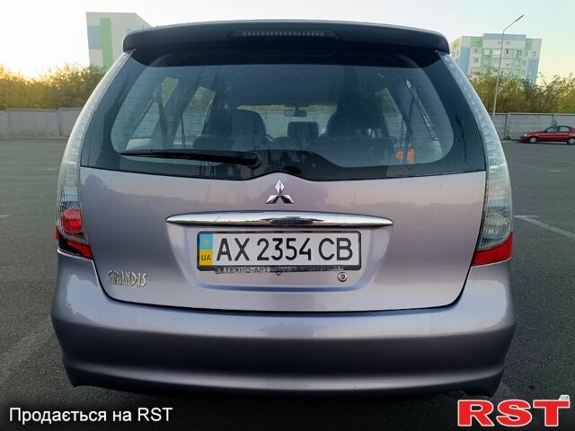 Мицубиси Грандис, объемом двигателя 2.4 л и пробегом 244 тыс. км за 5000 $, фото 1 на Automoto.ua