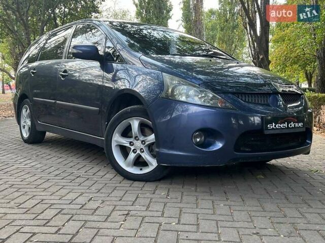 Мицубиси Грандис, объемом двигателя 2.38 л и пробегом 280 тыс. км за 5999 $, фото 1 на Automoto.ua