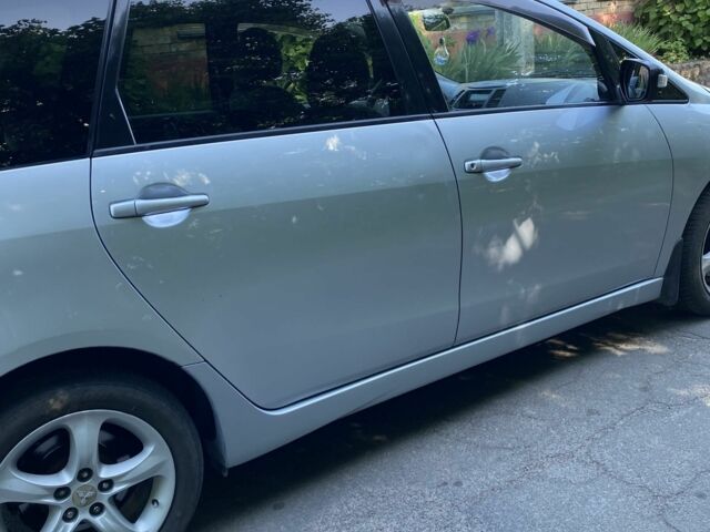 Сірий Міцубісі Грандіс, об'ємом двигуна 0 л та пробігом 306 тис. км за 6200 $, фото 1 на Automoto.ua