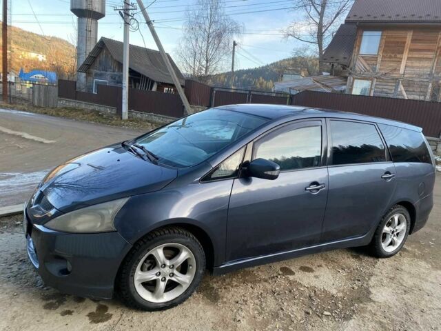 Серый Мицубиси Грандис, объемом двигателя 2 л и пробегом 280 тыс. км за 5800 $, фото 1 на Automoto.ua