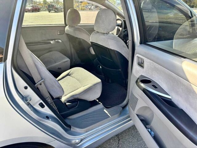 Сірий Міцубісі Грандіс, об'ємом двигуна 2.4 л та пробігом 227 тис. км за 5200 $, фото 1 на Automoto.ua