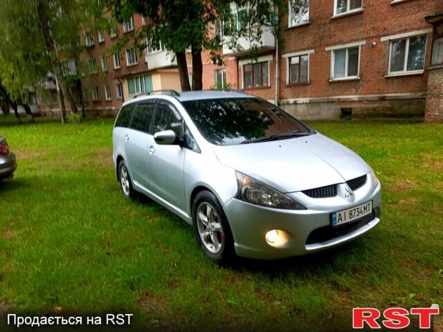 Сірий Міцубісі Грандіс, об'ємом двигуна 2.4 л та пробігом 220 тис. км за 6200 $, фото 1 на Automoto.ua