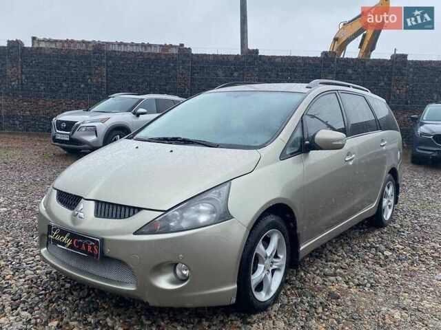 Сірий Міцубісі Грандіс, об'ємом двигуна 2.4 л та пробігом 163 тис. км за 6600 $, фото 1 на Automoto.ua