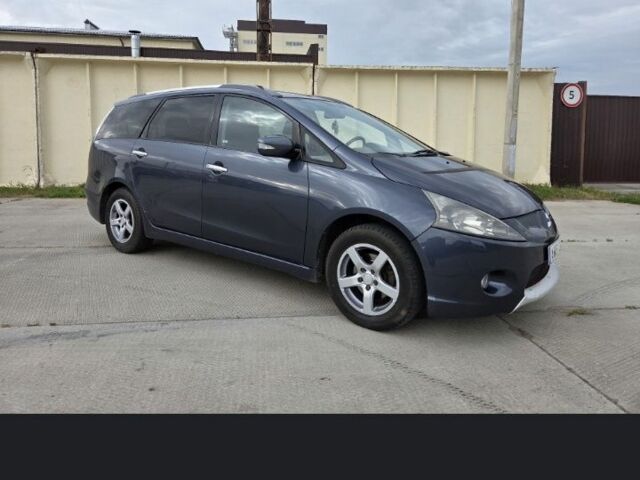 Сірий Міцубісі Грандіс, об'ємом двигуна 2.4 л та пробігом 291 тис. км за 3566 $, фото 1 на Automoto.ua