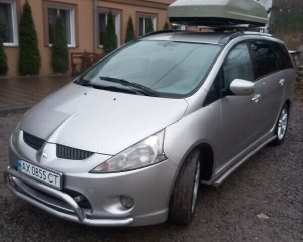 Сірий Міцубісі Грандіс, об'ємом двигуна 2.4 л та пробігом 430 тис. км за 5700 $, фото 1 на Automoto.ua