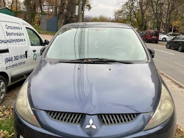 Синій Міцубісі Грандіс, об'ємом двигуна 2.4 л та пробігом 266 тис. км за 5200 $, фото 1 на Automoto.ua