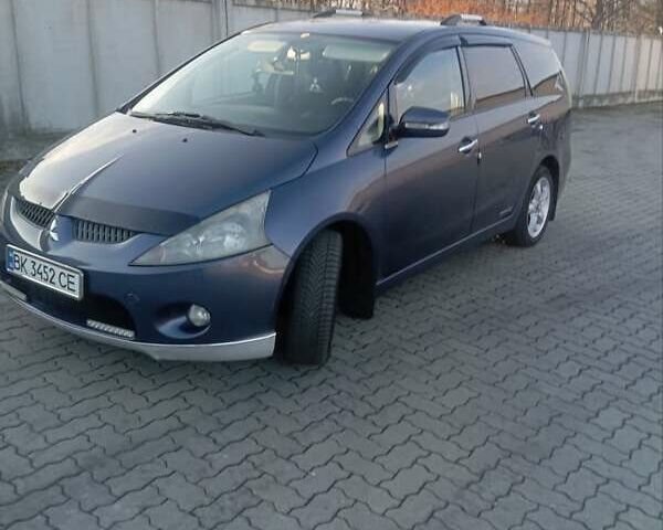 Синій Міцубісі Грандіс, об'ємом двигуна 2 л та пробігом 339 тис. км за 7000 $, фото 1 на Automoto.ua