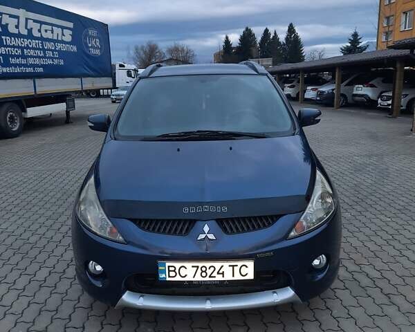 Синий Мицубиси Грандис, объемом двигателя 2.38 л и пробегом 221 тыс. км за 6700 $, фото 1 на Automoto.ua