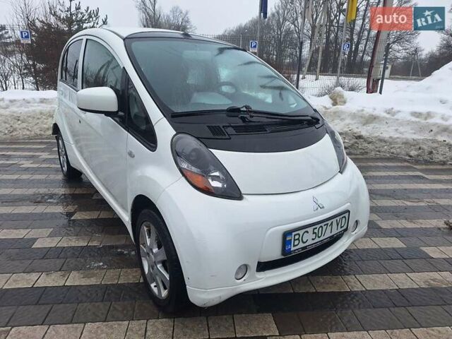 Белый Мицубиси И-Миев, объемом двигателя 0 л и пробегом 81 тыс. км за 3200 $, фото 1 на Automoto.ua