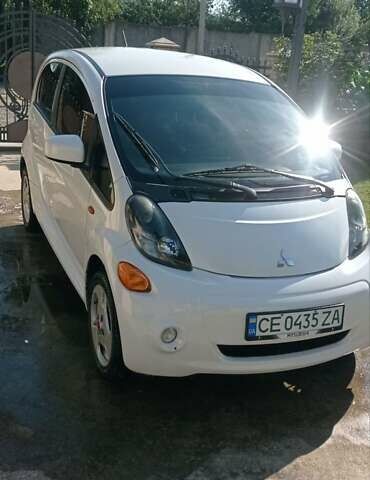 Белый Мицубиси И-Миев, объемом двигателя 0 л и пробегом 50 тыс. км за 5300 $, фото 1 на Automoto.ua