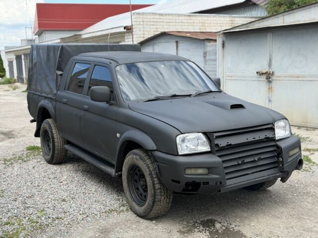 Чорний Міцубісі Л 200, об'ємом двигуна 0 л та пробігом 200 тис. км за 3350 $, фото 1 на Automoto.ua