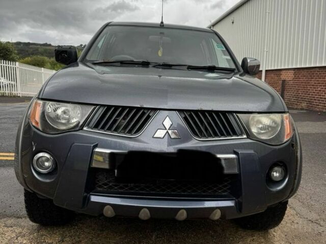 Фіолетовий Міцубісі Л 200, об'ємом двигуна 2.5 л та пробігом 130 тис. км за 7000 $, фото 1 на Automoto.ua