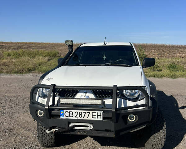 Міцубісі Л 200, об'ємом двигуна 2.5 л та пробігом 227 тис. км за 15000 $, фото 1 на Automoto.ua