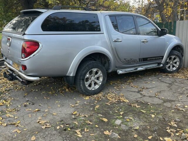 Сірий Міцубісі Л 200, об'ємом двигуна 2.5 л та пробігом 134 тис. км за 7100 $, фото 1 на Automoto.ua
