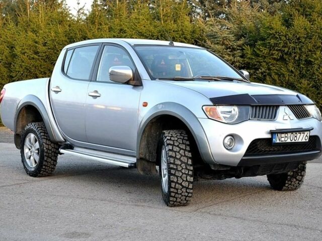 Серый Мицубиси Л 200, объемом двигателя 2.5 л и пробегом 245 тыс. км за 3450 $, фото 1 на Automoto.ua