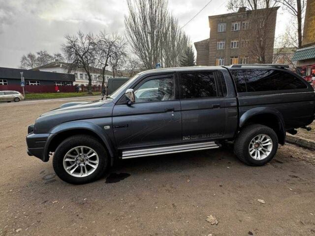 Сірий Міцубісі Л 200, об'ємом двигуна 2.5 л та пробігом 280 тис. км за 5300 $, фото 1 на Automoto.ua