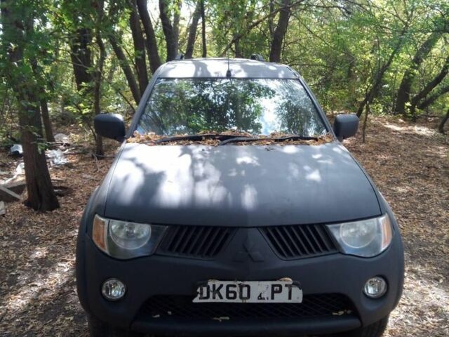 Міцубісі Л 200 2009 у Дніпро (Дніпропетровську) на Automoto.ua Сірий Міцубісі Л 200, об'ємом двигуна 2.5 л та пробігом 270 тис. км за 7500 $, фото 1 на Automoto.ua