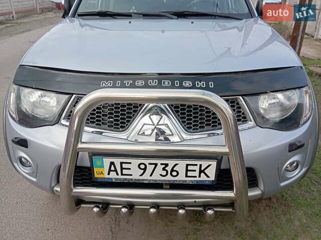 Сірий Міцубісі Л 200, об'ємом двигуна 2.48 л та пробігом 124 тис. км за 14200 $, фото 1 на Automoto.ua