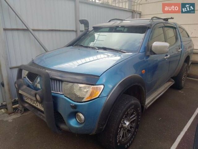 Синий Мицубиси Л 200, объемом двигателя 2.5 л и пробегом 421 тыс. км за 11000 $, фото 1 на Automoto.ua