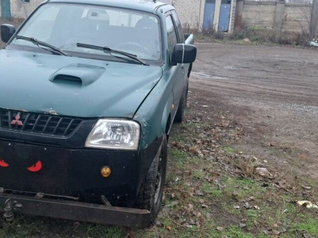 Зелений Міцубісі Л 200, об'ємом двигуна 0 л та пробігом 1000 тис. км за 3325 $, фото 1 на Automoto.ua