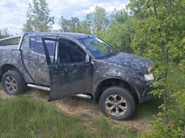 Зелений Міцубісі Л 200, об'ємом двигуна 2.5 л та пробігом 1 тис. км за 7000 $, фото 1 на Automoto.ua