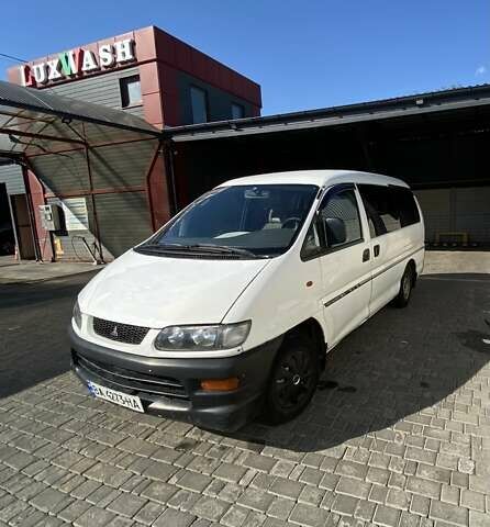 Белый Мицубиси Л 400, объемом двигателя 2.4 л и пробегом 467 тыс. км за 3200 $, фото 1 на Automoto.ua