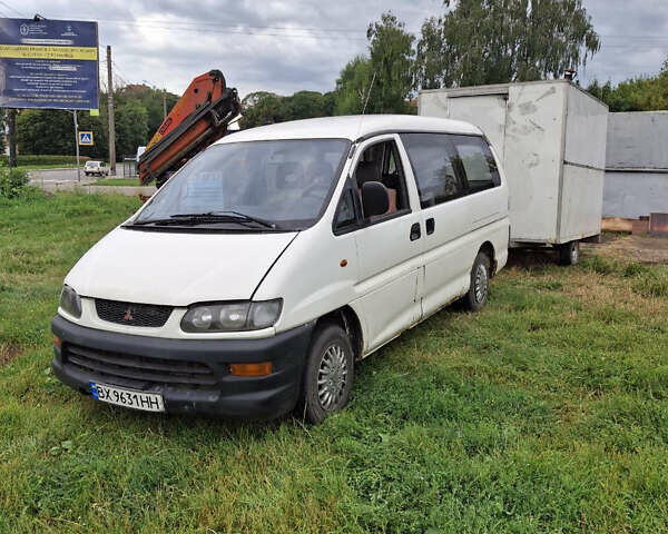 Белый Мицубиси Л 400, объемом двигателя 2.48 л и пробегом 326 тыс. км за 6800 $, фото 1 на Automoto.ua
