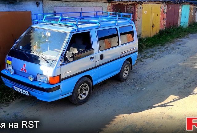Синий Мицубиси Л300, объемом двигателя 2 л и пробегом 0 тыс. км за 3000 $, фото 1 на Automoto.ua
