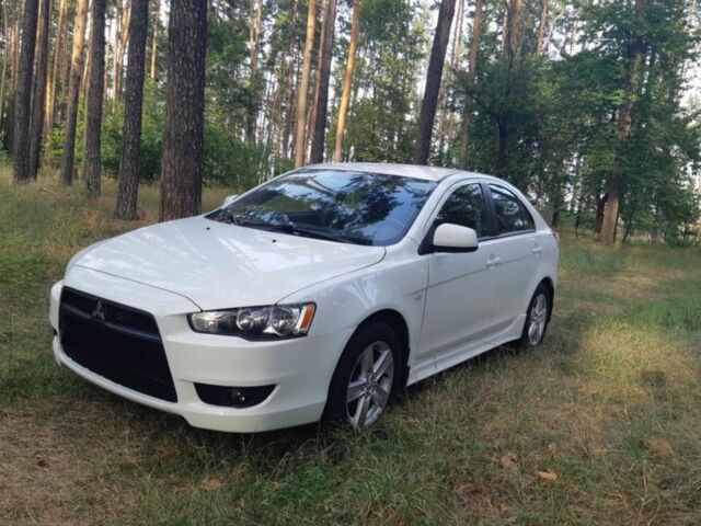 Білий Міцубісі Lancer, об'ємом двигуна 1.8 л та пробігом 250 тис. км за 6500 $, фото 1 на Automoto.ua