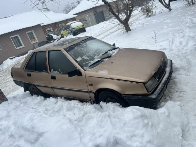 Белый Мицубиси Лансер, объемом двигателя 1.5 л и пробегом 777 тыс. км за 268 $, фото 1 на Automoto.ua