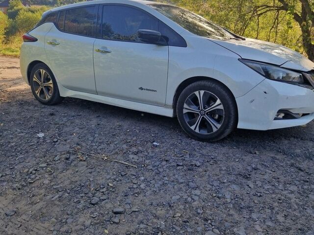Білий Міцубісі Lancer, об'ємом двигуна 2 л та пробігом 287 тис. км за 5450 $, фото 1 на Automoto.ua