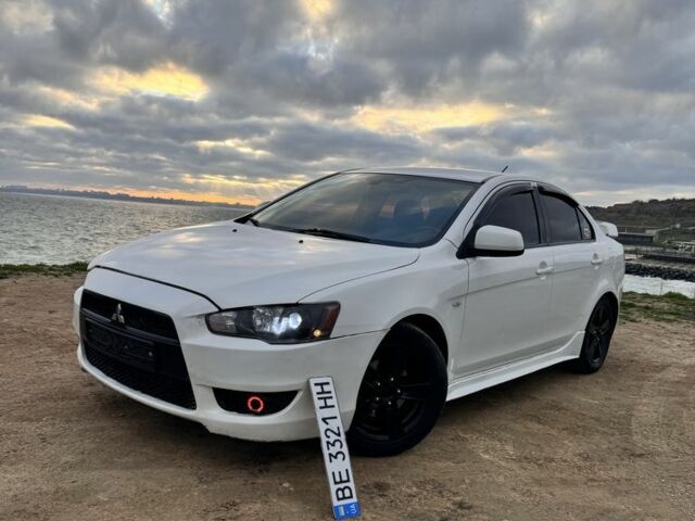 Білий Міцубісі Lancer, об'ємом двигуна 2 л та пробігом 290 тис. км за 5000 $, фото 1 на Automoto.ua