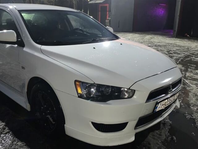 Белый Мицубиси Лансер, объемом двигателя 0 л и пробегом 232 тыс. км за 7200 $, фото 1 на Automoto.ua