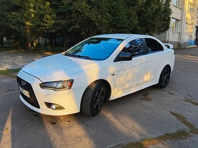 Білий Міцубісі Lancer, об'ємом двигуна 1.6 л та пробігом 242 тис. км за 5700 $, фото 1 на Automoto.ua